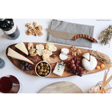 Charger l'image dans la galerie, Coutellerie vins corps et âme Couteau à fromage Laguiole signé André et Michel Bras